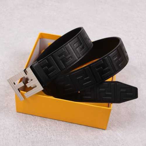 特 FENDI 芬迪 专柜同款 宽38MM 标志造型宽皮带。原版FF扣，进口原版小牛皮制成，镀金表面金属制品。男士休闲商务款，奢华时尚，品质保证。