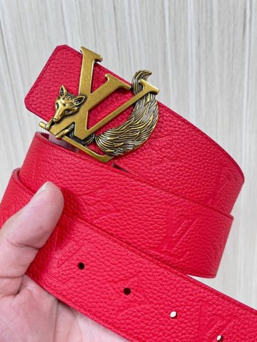 当季新款到货，4.0双面兰荔枝纹纹，一面压花。，精品动物扣实物实拍，官网同步，。动物扣。 DDD