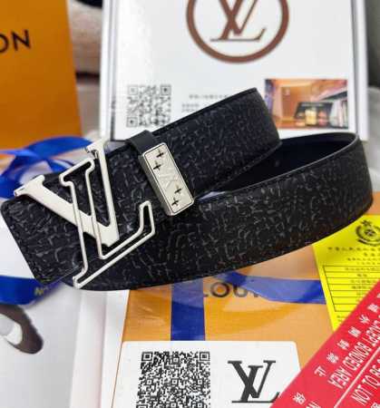皮带：Lv..路易..威登顶级复刻- 腰带：原单品质百分百进口原厂头层牛皮，保证真皮。字母双层叠层-镂空设计工艺.真空电镀.永不掉色.24K纯钢扣稀有特种皮-海 - 点击图像关闭