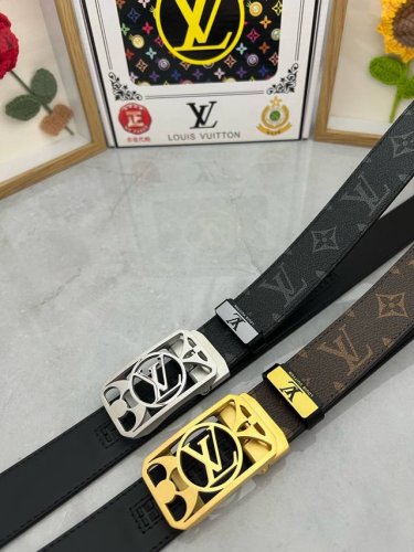 品名：Lv..路易..威登自动带 材质：原单牛皮腰带 百分百头层牛皮腰带保证真皮，24K纯钢扣，专柜原单品质、做工精细，时尚大牌，送人自用首选 包装： 请认准如