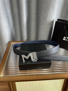 特 Montblanc 万宝龙男士皮带 宽度 3.5Cm宽 意大利进口小牛皮配以精品抛光五金扣 腰带细节完美 长度可自行裁剪