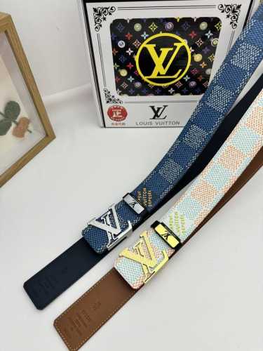 品名：Lv..路易..威登原单 材质：原单牛皮腰带 百分百头层牛皮腰带保证真皮，24K纯钢扣，专柜原单品质、做工精细，时尚大牌，送人自用首选 包装： 请认准如图