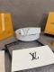 特 4Lv男士新款皮带寬度4Cm 訂製帆布面料飾有全新的圖案效果 颜色纯正 衬托進口小牛皮配色底 搭配精緻的字母搭扣 手感极佳