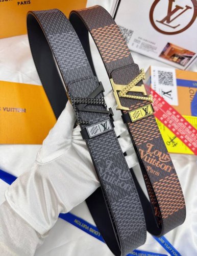 皮带：Lv..路易..威登顶级复刻. 腰带：原单品质百分百头层牛皮，保证真皮。铆钉双色雕花设计.真空电镀.永不掉色.24K纯钢扣涂鸦彩绘图案艺术双面可用专柜同等