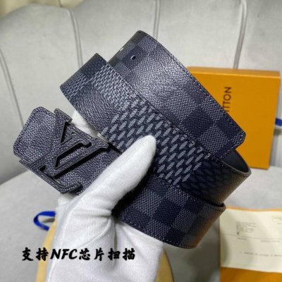 原版包裝 L0Uis Vuitt0N 專櫃最新升級版本 寬度40毫米 精湛工藝定制帆布面料襯托進口小牛皮底 搭配精鋼贴皮字母搭扣 与腰带相呼应 雙面用 經典百搭
