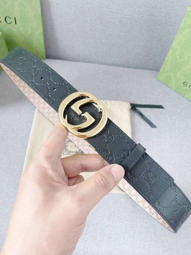 古驰：Gucci 黑色牛皮头层高温烫压大g面，反面为进口小牛皮头层树膏磨砂皮压小g，互扣式双g旋转扣，蒸空电镀上色，宽度3.8，支持nfc