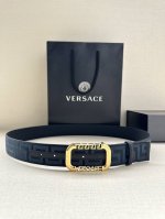 宽度3.8Cm Versace 织物腰带，饰有提花greca图案，配有la Medusa搭扣。 La Medusa五金配件 搭扣闭合 面