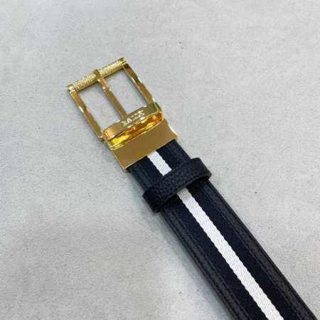 专柜ＢＡ、ＬＬＹ 拼色款全皮手工拼接 双面两用 尺寸3.4Cm - 点击图像关闭