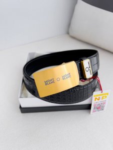 品名：万宝龙.Montblanc原单 腰带 自动皮带 型号：自动带，原版新款纯钢材质自动扣，双面头层牛皮实物拍摄，材料：百分百头层牛皮，保证真皮。专柜同等质量，