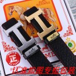 品名：爱马仕...腰带原单·皮带P180 材料：百分百头层牛皮，保证真皮。24K纯钢扣双面可用专柜同等质量， 送人自用首选 包装： 请认准如图专柜包装，赠送打孔