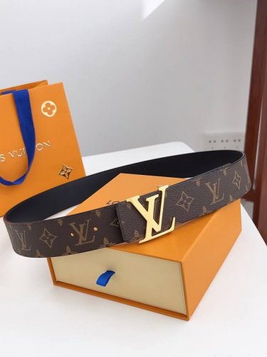 特 Lv.路易威登 全套包装 原版品质 代工厂货品 40Mm宽度 正品一体铸造五金钢扣，原厂皮料 双面原厂定制面料，区别市场货