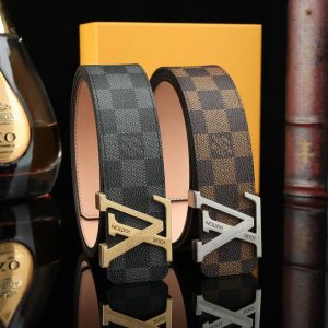 Lv 路易威登秘原单高档品质专柜官网同步宽度3.8精美钢扣头意大利进口头层荔枝纹牛皮原版花纹手感极佳 上身郊果棒男士最爱商务休闲两用长度100一125下单请留言