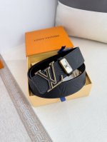 品名 Lv..路易..威登腰带皮带原单 型号 挂扣 经典纯钢材质镶钻挂扣 头层牛皮 图片实物拍摄 材料 头层牛皮 挂扣系列 纯钢材质扣头 钯镀电镀工艺永不掉色