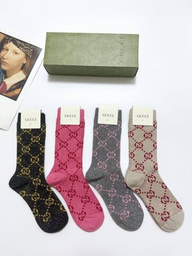 配包装 DDD 一盒4 双 DDD Gucci 古奇 爆款金银丝中筒袜 双针 混纺金银丝材质，超完美结合，款式经典，专柜同步发售，潮人必备，颜色百搭 DDD
