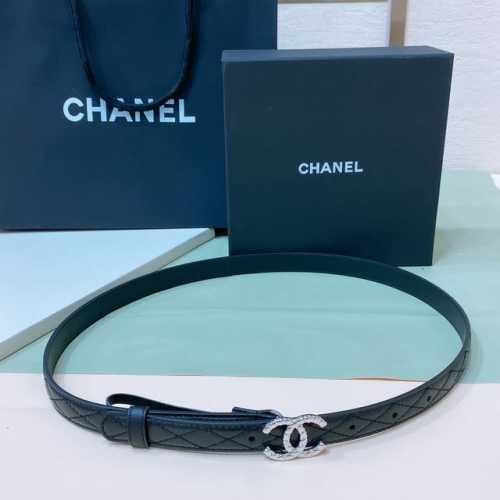 Chanel 24C 字母腰带 软硬适中的小羊皮 春夏搭配好帮手 一年四季最不可缺少的搭配神器 穿裙子西装搭它简直不要太高级 2.0Cm精品