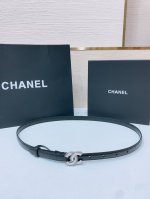 Chanel Cc 树脂白 与 链齿牙金 与银 Logo扣. 进口胎牛皮腰带 1.5Cm精品 精致 典雅