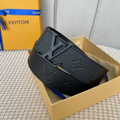 配全套包装礼盒 Lv 驢牌ss22男士系列特別限量版與pou-Up最新聯名合作款 寬度40毫米 奢華與時尚的全新結合 雙荔枝紋顏色與五金顏色相呼應！成為獨特的亮