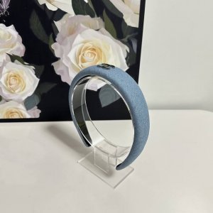 特 配专柜包装 Chanel 香奈儿 最新官网同款发箍 小仙女入手 特殊材质 不嘞头 可盐可甜～