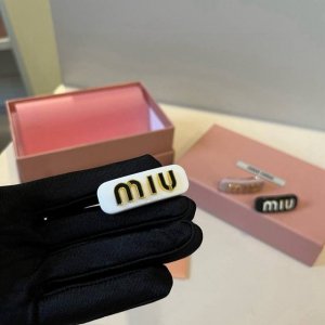 单个 缪缪Miumiu发夹