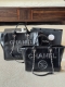 头层牛皮 Chanel 23P托特沙滩包 容量足够大 足够当旅行袋用 23P沙滩托特出门不用考虑搭配什么穿搭都能Hold住 随意的高级感 沙滩包 出门通勤或者是
