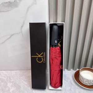 Ck 夏季新款 折叠晴雨伞 黑色涂层防晒有效阻隔紫外线99%，Upf 50 所以能起到伞下体感降温的效果！ 有效隔热，高效防晒 一把搞定，超轻全吕材质自重很轻