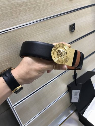 特 配送专柜包装 打孔针 专柜同款、实拍专柜官网，支持Nfc尺寸:38Mm，原版立体人头扣 美人头，极富设计美感 ，双面采用进口原版小牛皮，清晰美观，皮质软，手