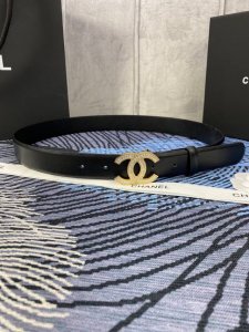 宽度3.0Cm Chanel 香奈儿 此款女士腰带采用新款柔软的进口小牛皮支持Nfc扫码链接。金 银色镶钻金属钢扣。