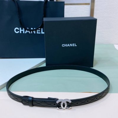 Chanel 24C 字母腰带 软硬适中的小羊皮 春夏搭配好帮手 一年四季最不可缺少的搭配神器 穿裙子西装搭它简直不要太高级 2.0Cm精品