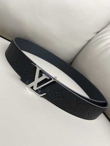 Lv 路易威登 官网款进口牛皮4D制作 经典精品字母扣 双面可用4.0送礼自用档次到顶 多扣颜色可自由选择