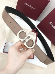 特 Ferragamo.菲拉格慕 全套包装 宽度3.5Cm 高级定制款男士皮带 双面进口牛皮 可双面使用 自行选择搭配 真材实料 很有质感 时尚经典不失风范 搭