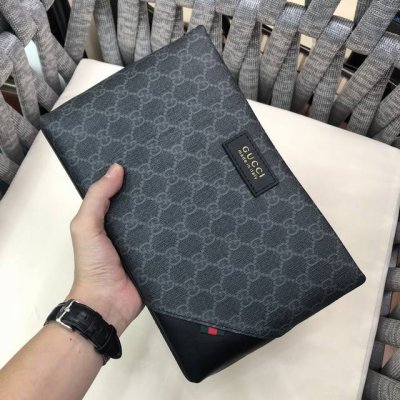 顶级原单品质！市场独家最高版本 G家 意大利专柜原版，进口原版牛皮 。超多隔层实用空间，永不过时的休闲爆款 喜欢的速度下手。尺寸27-18.5-5 型号：661
