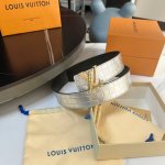 原版包裝 L0Uis Vuitt0N 今季新品 男士原單腰帶 寬度40毫米 雙面進口頭層小牛皮壓棋盤格紋 搭配最新設計雙層雙色五金 可雙面佩戴 適合沈穩低調的男