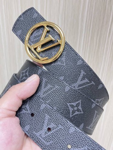 4.0当季新款 一面进口小牛皮 一面进口帆布印花 可双面用 搭配精品扣头 实物实拍