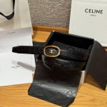 凯旋门家新款Alix 中号25毫米双面腰带 这款采用牛皮革，金属饰面，可拆卸椭圆形搭扣，双面腰带，Triomphe双面饰钉. 宽度：25毫米