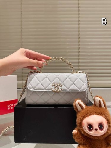 鱼籽纹 Chanel 25S 手柄Kelly包 绝绝子给我锁死 Chane家的25S镂空手柄Kelly Woc牛皮绝美！ 没想到实物这么美！灯光照射下闪闪惹人爱