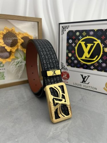 品名：Lv..路易..威登原单 材质：原单牛皮腰带 百分百头层牛皮腰带保证真皮，24K纯钢扣，专柜原单品质、做工精细，时尚大牌，送人自用首选 包装： 请认准如图