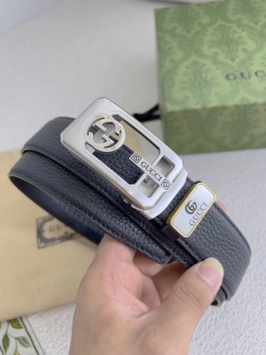 品名：古奇.Gu...Cci 腰带自动带 皮带 型号：自动扣，纯钢材质自动扣，自动带身，尾部外穿款 材料：百分百头层牛皮，保证真皮。24K纯钢扣专柜同等质量，