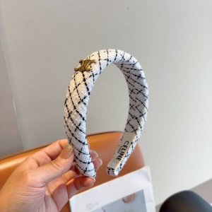 配包装 Celine 赛琳 网红爆款发箍，佩戴舒适无压力，造型搭配必备头饰！非常时尚百搭！女神必备！名媛范儿。
