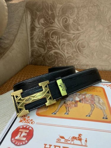 品名：爱马仕.Hermès C原单 材质：原单牛皮腰带 百分百头层牛皮腰带保证真皮，24K纯钢扣，专柜原单品质、做工精细，时尚大牌，送人自用首选 包装： 请认准