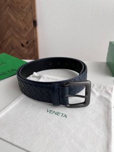 Bv 2026新款男士腰带 纯手工小格子Intreccio编织意大利小牛皮 搭配真空枪色针扣 皮带宽度4.0Cm 颜色: 深蓝色 DDD