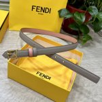 Fendl 芬迪 宽20Mm，原单进口小牛皮，搭配原单钌钯电镀F扣，手感.油边近乎完美，原产皮料定制，质感无可挑剔，出众的细节，高清实拍，货真价实，品质保证。
