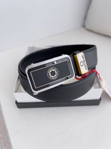 品名：万宝龙.Montblanc原单 腰带 自动皮带 型号：自动带，原版新款纯钢材质自动扣，双面头层牛皮实物拍摄，材料：百分百头层牛皮，保证真皮。专柜同等质量，
