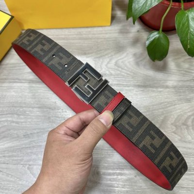 Fendi芬迪专柜同款 宽4.0Cm 双环正反用腰带 Ff按钉搭扣 红色Cuoio Romano皮革材质 反面面料带有烟草黄和黑色Ff图案 黑色珐琅金属饰面 时