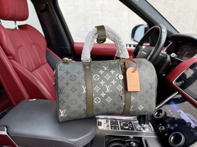 高端货 新款 “Louis Vuitton”Lv旅行袋 路易威登旅行袋 Louisvuitton KeepallbandoulièRe 35 仿旧银色金属件 M