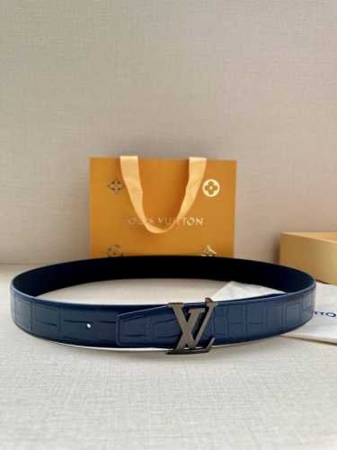 3.5宽Louis Vuitton 采用进口头层牛皮压鳄鱼肚皮搭配精不锈钢 钢扣头.底皮原版头层牛皮宽 做工精细，百搭，上身超好，品质一流 一件代发