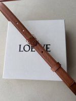 品牌:博柏利 价格 尺寸:带宽20Mm 正品尺寸 五金材质:专柜精品扣 真空电镀 工艺精细 带身材质:天然头层牛皮 质感十足 手感柔软 时尚个性 经典百搭 可自