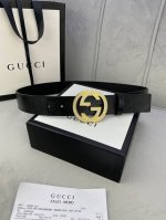宽度4.0Cm Gucci 经典款G家印花 搭配顶级镶钻钢扣 采用精挑细选进口顶级牛皮，手感柔软细腻！