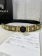 宽度4.0Cm Versace 范思哲 此款palazzo腰带采用牛皮革面料制作，并饰有le Popclassique图案印花和标志性的美杜莎五金配件。