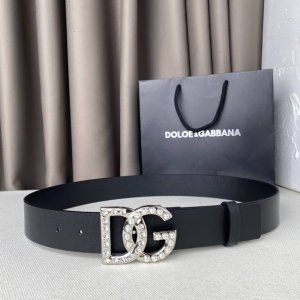 d&G 经典字母扣，腰带新款 精工铜制五金扣，原版纳帕牛皮，手感超级细腻！宽度3.8Cm