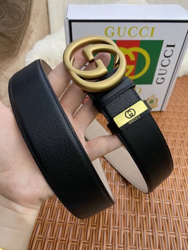 品名：古奇.Gu...Ci 原单 材质：原单牛皮腰带 百分百头层牛皮腰带保证真皮，24K纯钢扣，专柜原单品质、做工精细，时尚大牌，送人自用首选 包装： 请认准如
